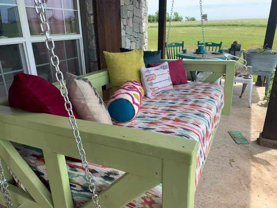 Side view of my personal DIY porch swing: Image by Christie Hewitt